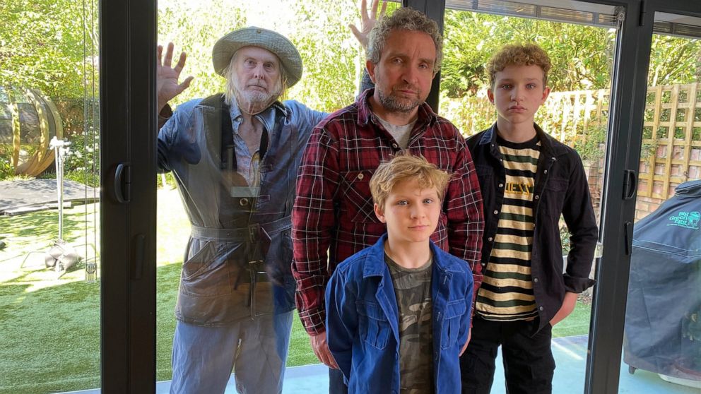 'Isolation Stories' turns lens on actors at home, pandemic thumbnail