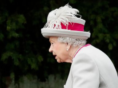 Queen Elizabeth II celebrates Christmas before annual speech