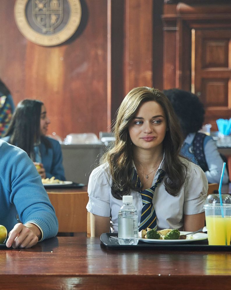 Review Another Dull Go Around With The Kissing Booth 2 Abc News