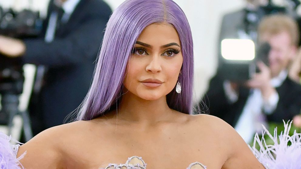 Kylie Jenner Forbes Spar Over Story On Billionaire Status Abc News