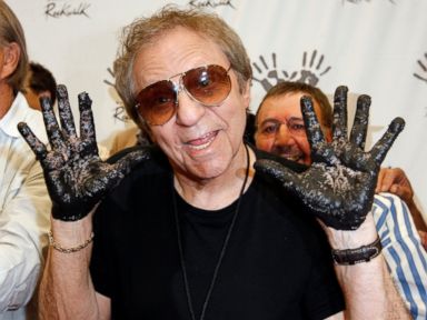 Drummer Hal Blaine, played on hits of Sinatra, Elvis, dies