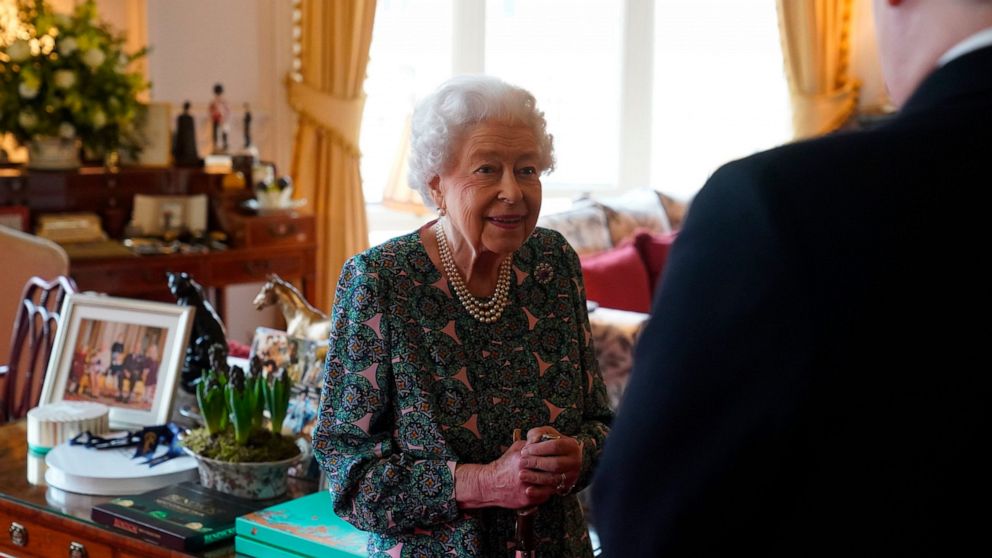 Queen Elizabeth II tests positive for COVID; mild symptoms