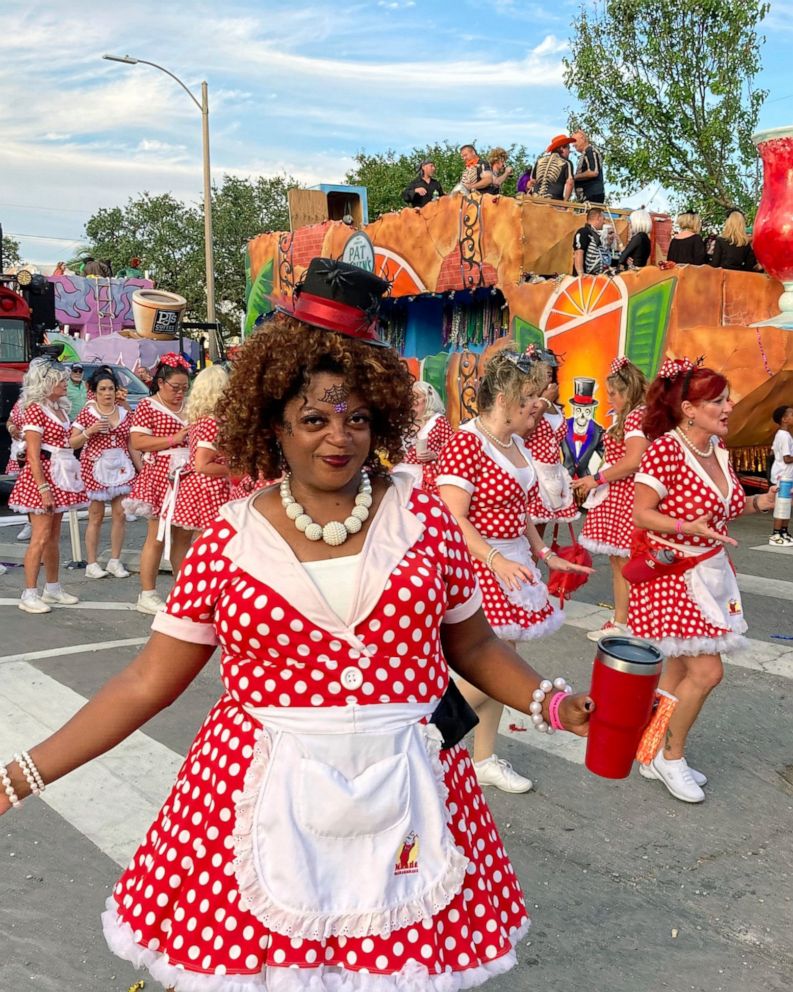 Marrero New Orleans Christmas Parade 2022 Boo! Thousands Crowd New Orleans Streets For 1St Parade - Abc News