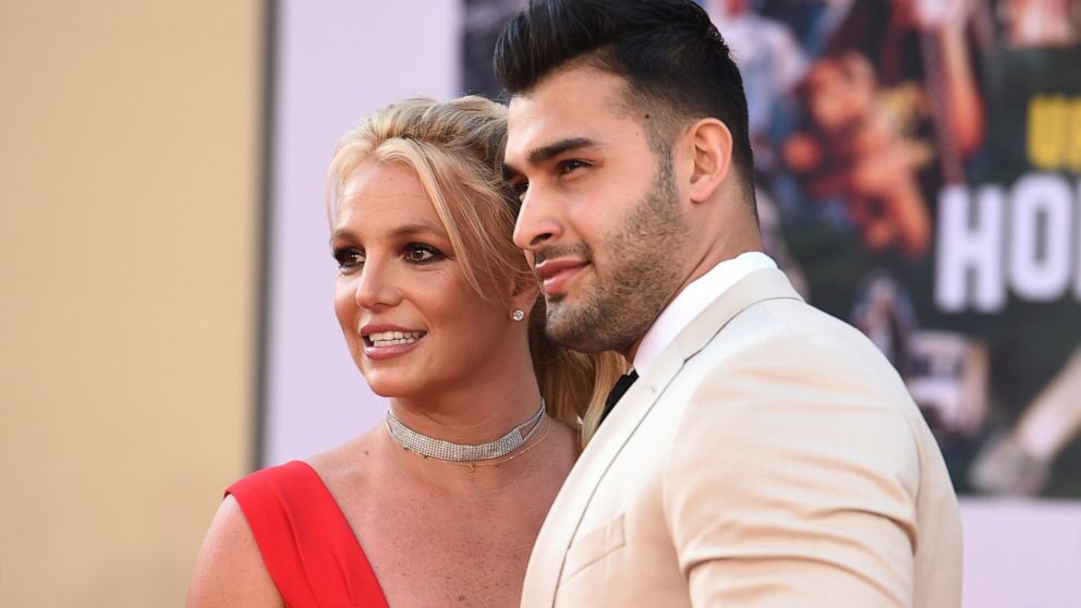Britney Spears gets engaged with 'lioness' engraved ring