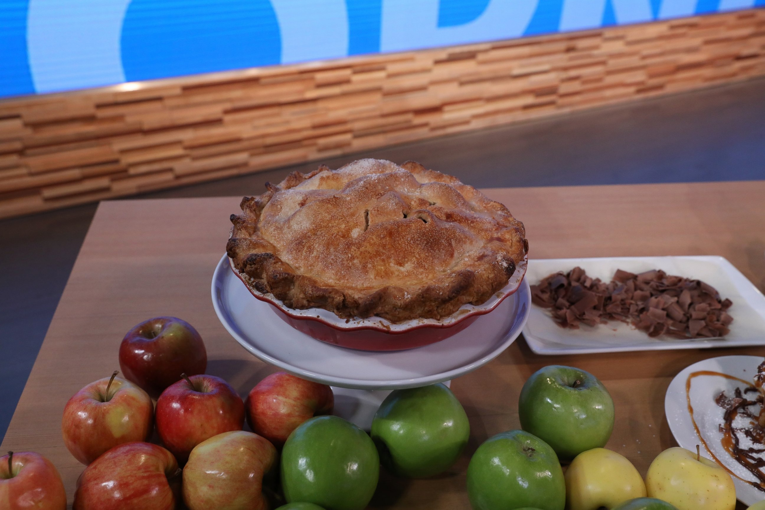 PHOTO: Emeril Lagasse shared recipes for Thanksgiving pies on "Good Morning America."