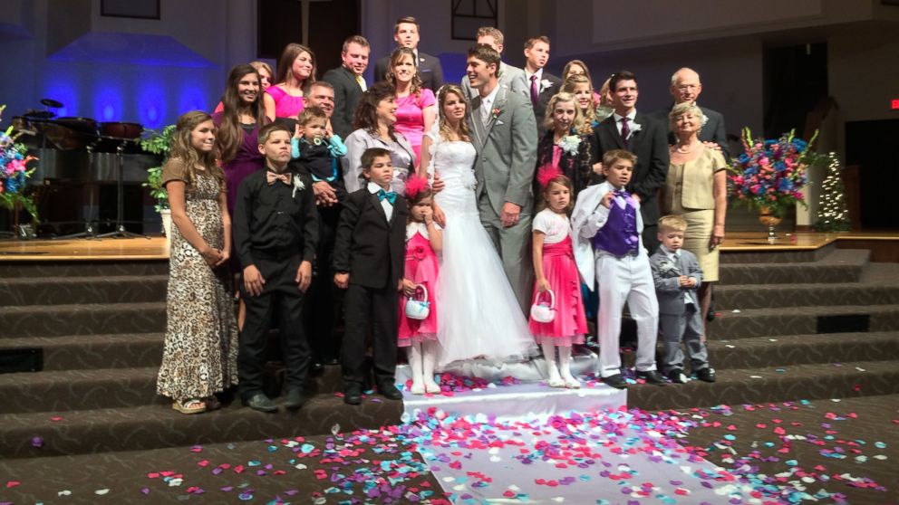 How a Family of 21 Throws a Wedding ...