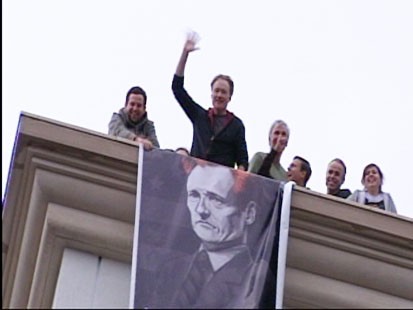 VIDEO: Conan OBrien fires up a crowd of supporters gathered outside his studio.