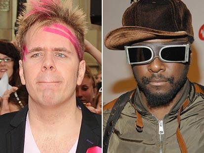 VIDEO: Perez Hilton curses at will.i.am outside of an awards show.
