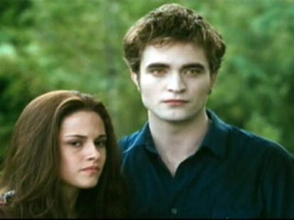 VIDEO: Sandy Kenyon reviews "Eclipse," the third film in the "Twilight" saga.