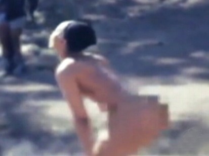 VIDEO: Erykah Badu video shows her stripping where President Kennedy was assassinated.