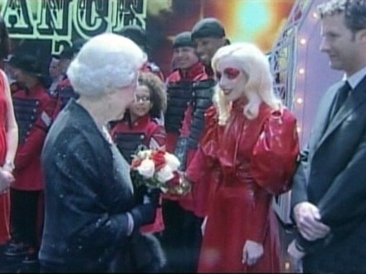 VIDEO: Lady GaGa meets Queen Elizabeth.