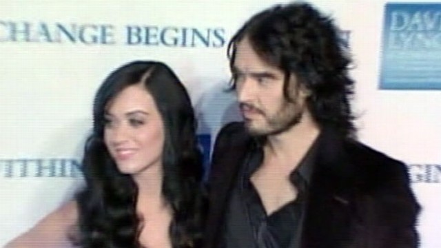 VIDEO: US Weekly has the scoop on why the couple spent Christmas apart.