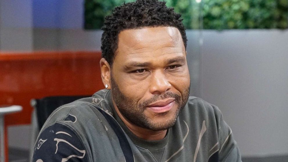 Anthony Anderson in a scene from "Black-ish."