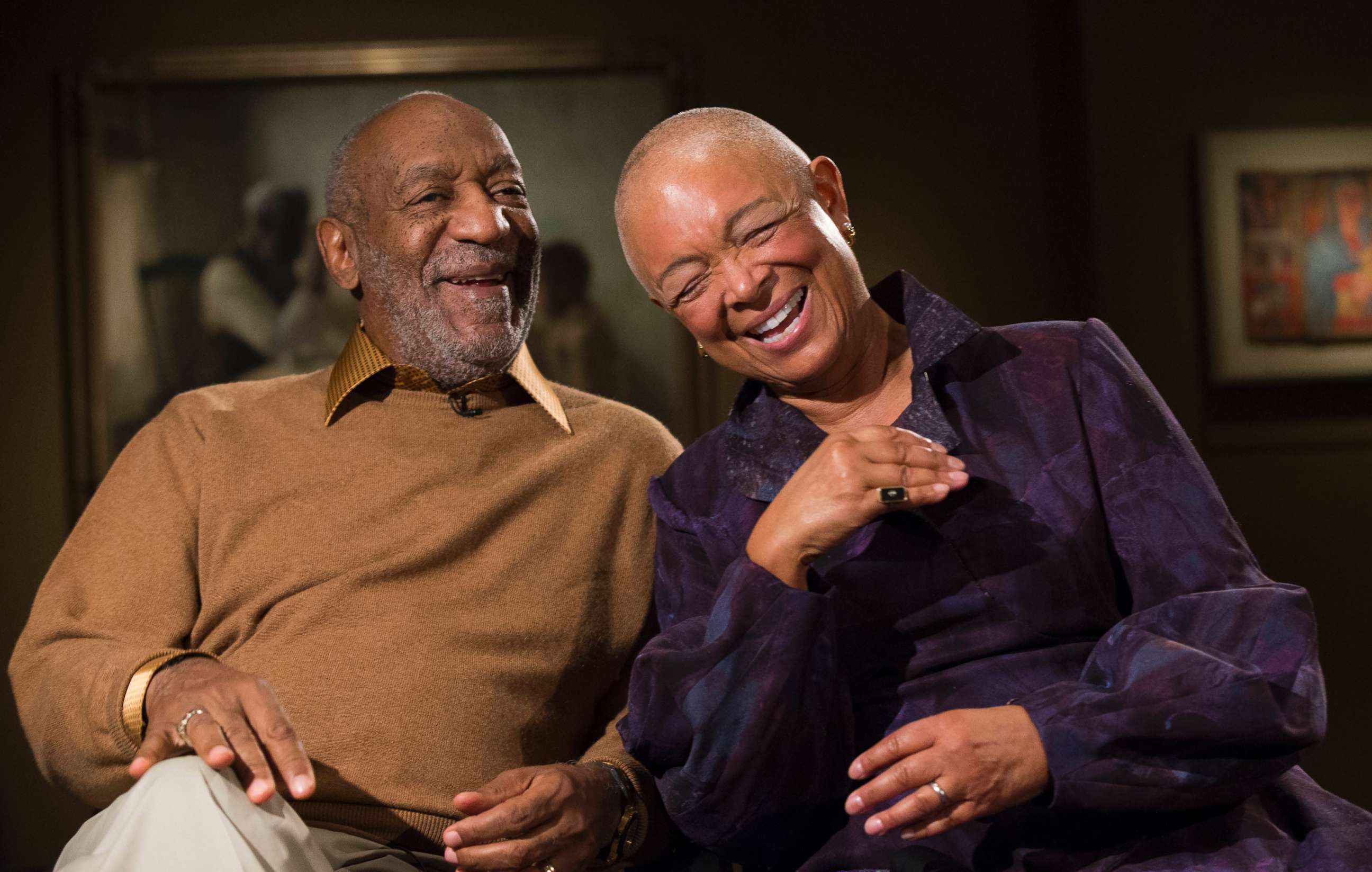 PHOTO: In this Nov. 6, 2014 file photo, entertainer Bill Cosby and his wife Camille laugh as they tell a story about collecting one of the pieces in the upcoming exhibit, "Conversations: African and African-American Artworks in Dialogue," in Washington. 