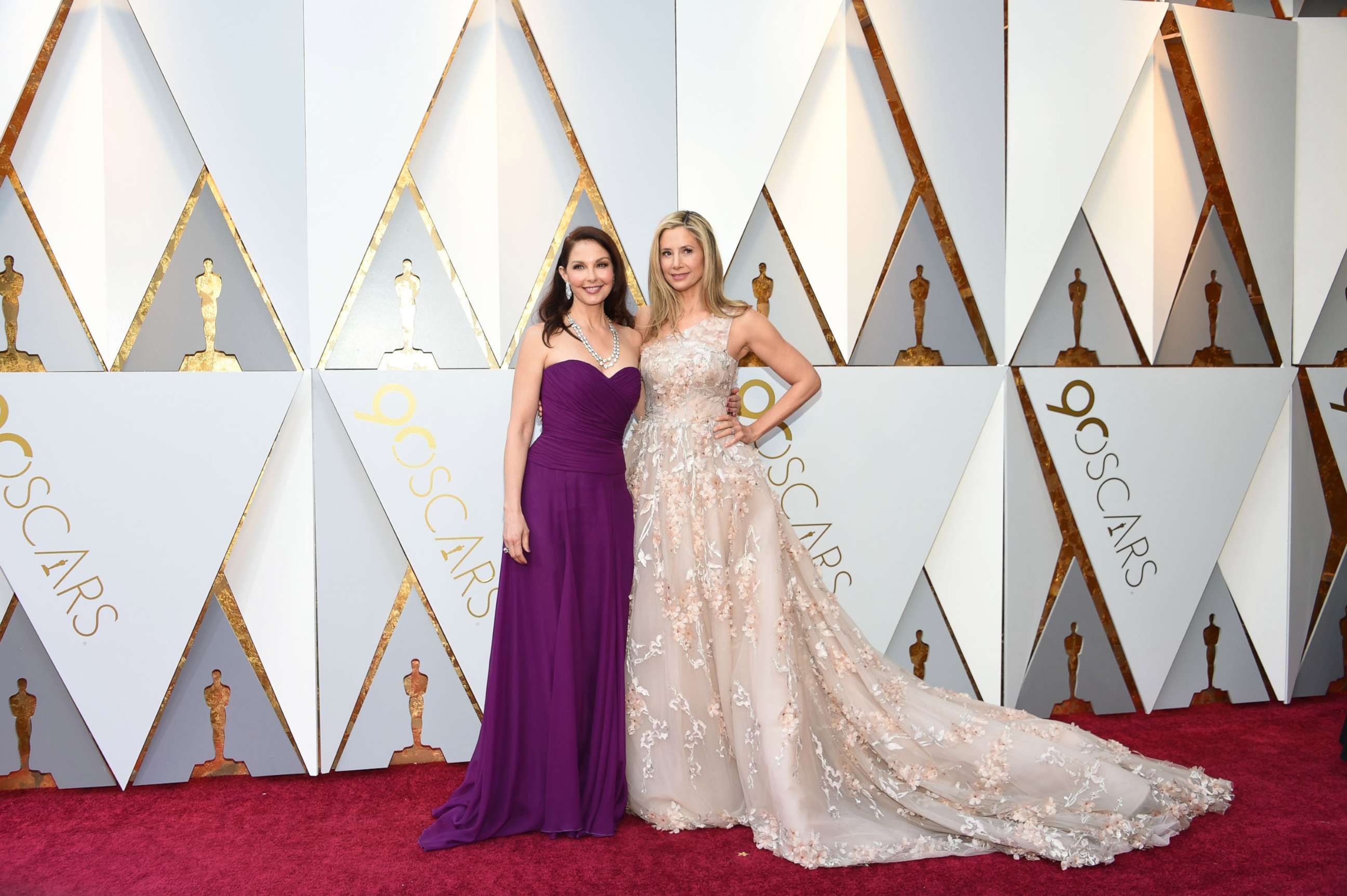 PHOTO: Ashley Judd and Mira Sorvino arrive for the 90th Annual Academy Awards on March 4, 2018, in Hollywood, Calif.