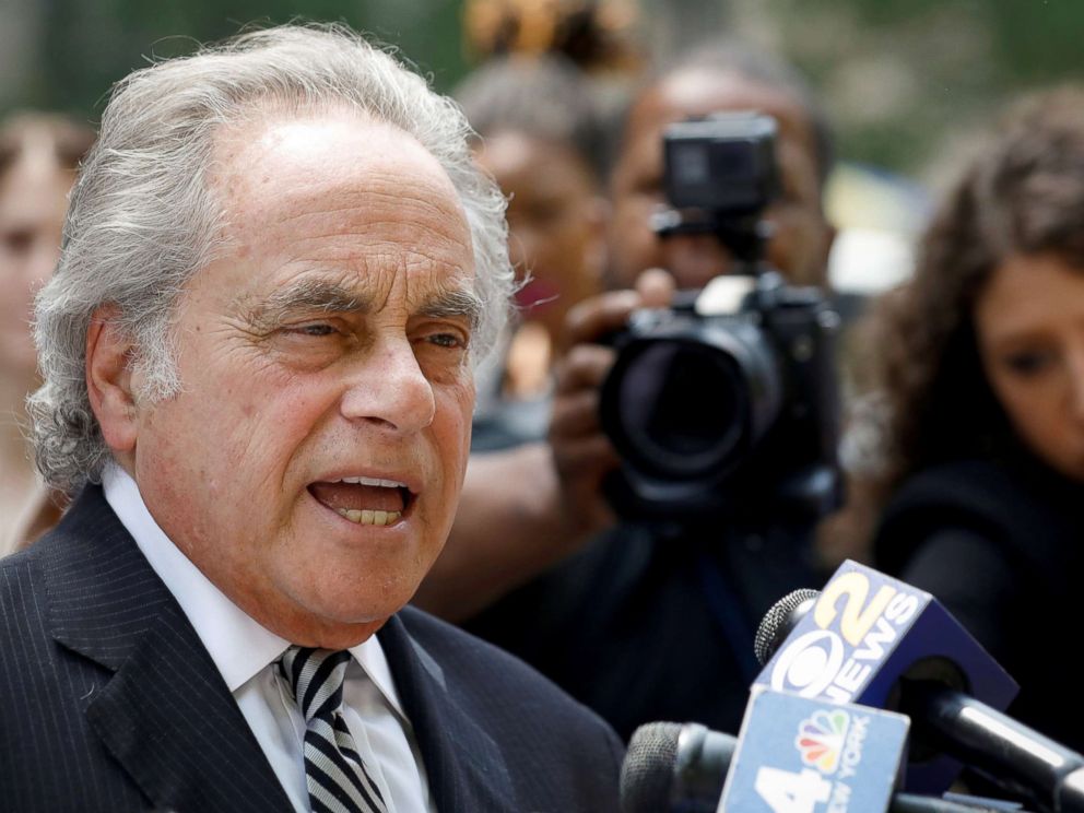PHOTO: Benjamin Brafman, Lawyer for Film producer Harvey Weinstein, speaks to the press following a meeting at the Manhattan Criminal Court in New York, May 29, 2018.