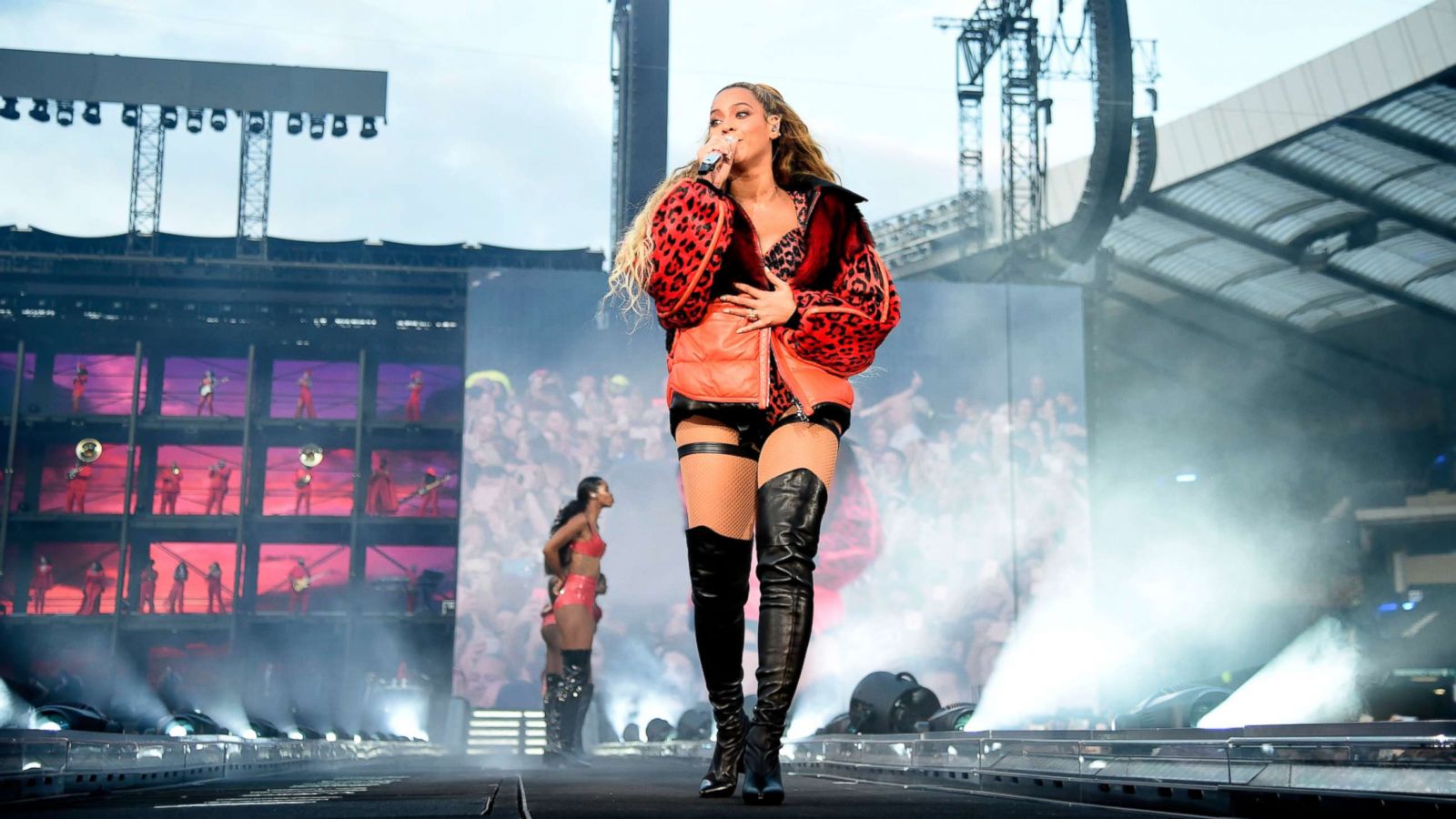 PHOTO: Beyonce performs onstage during the "On the Run II" Tour with Jay-Z at Hampden Park, June 9, 2018, in Glasgow, Scotland.