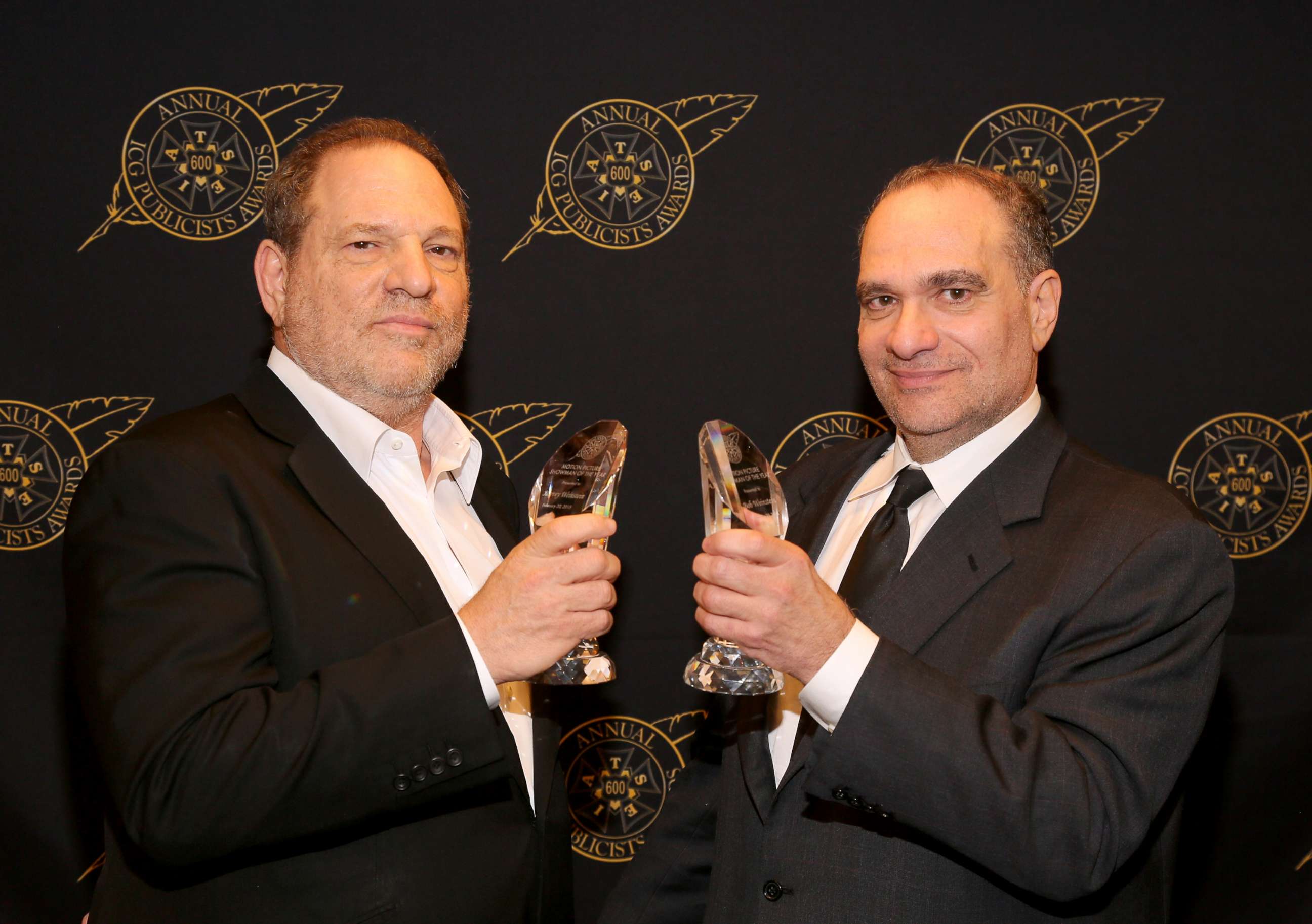 PHOTO: Harvey Weinstein and Bob Weinstein pose with the Motion Picture Showmanship Award backstage at the 52nd Annual ICG Publicists Awards at The Beverly Hilton Hotel, Feb. 20, 2015, in Beverly Hills, Calif.