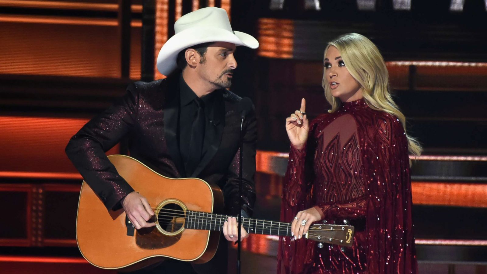 BRAD PAISLEY AND CARRIE UNDERWOOD RETURN TO HOST THE 49th ANNUAL CMA  AWARDS LIVE FROM NASHVILLE ON THE ABC TELEVISION NETWORK