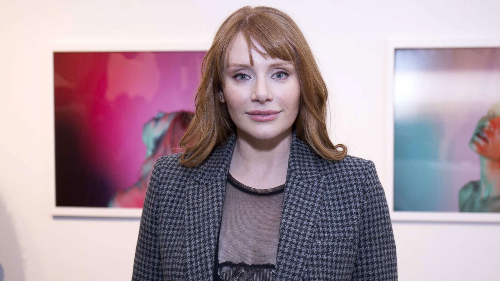 Jurassic World Star Bryce Dallas Howard Calls Hollywood S Gender Pay Gap Astronomical Abc News