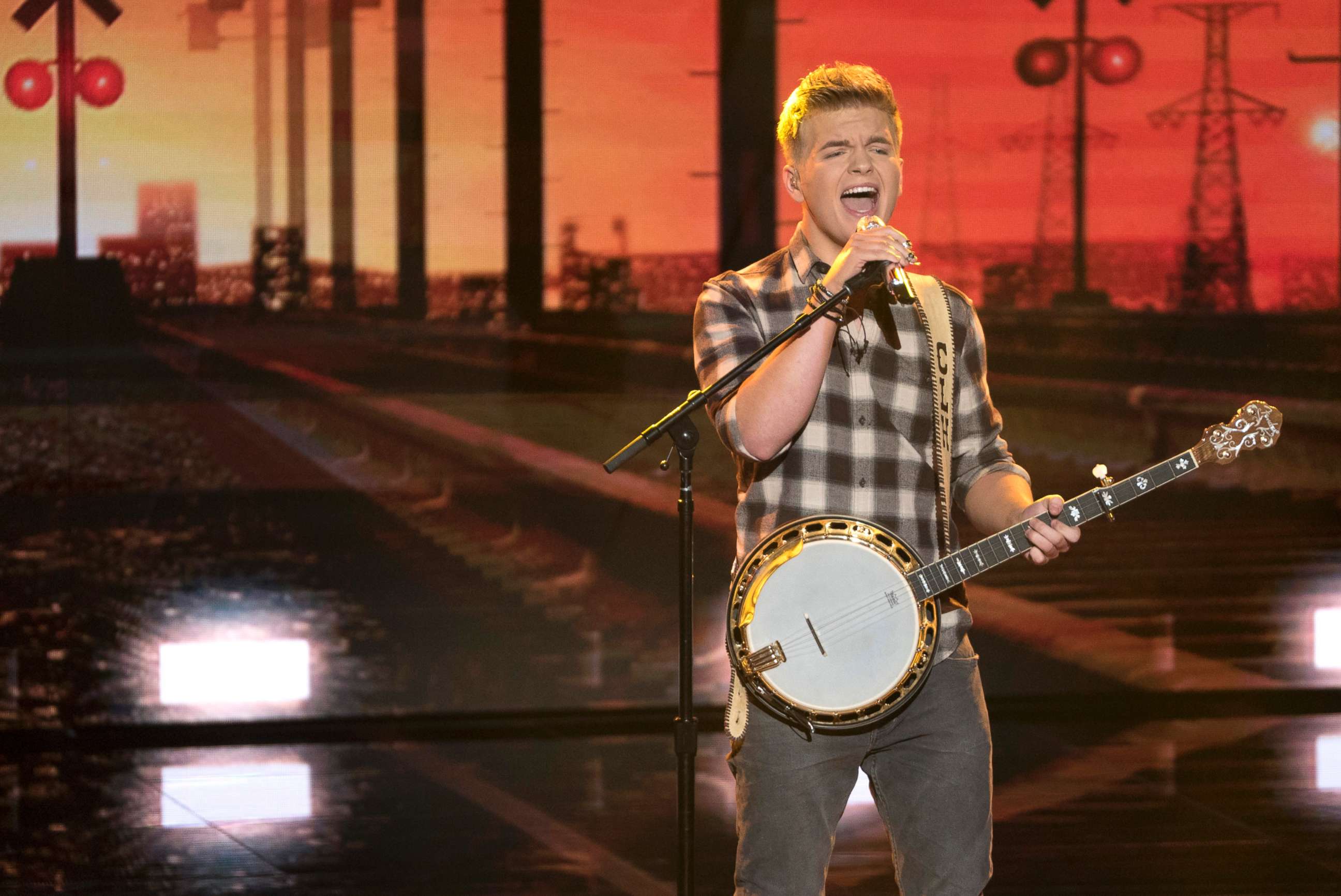 PHOTO: Caleb Lee Hutchinson performs on an episode of "American Idol," which aired April 22, 2018.