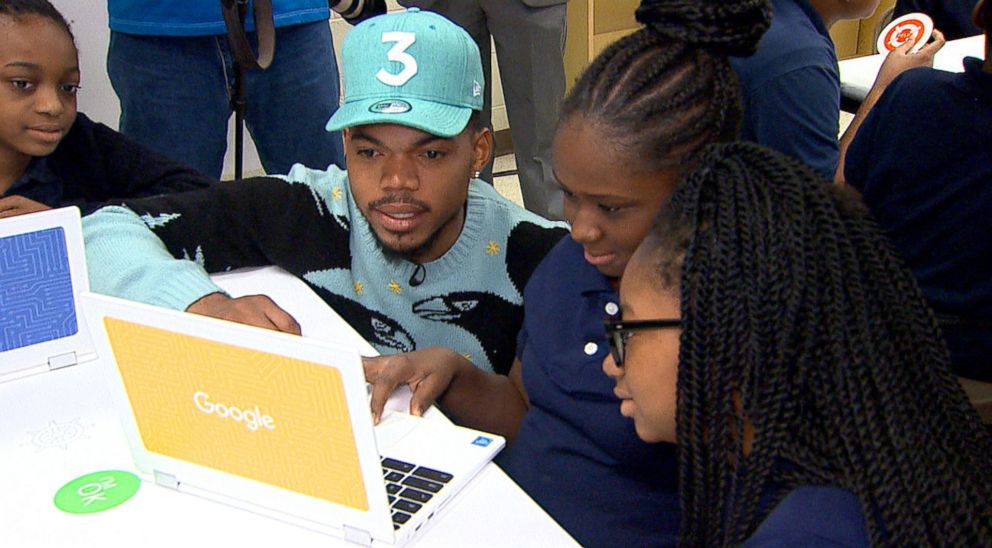 PHOTO: Chance the Rapper surprised a fifth grade class in Chicago to teach them about the importance of technology and coding.