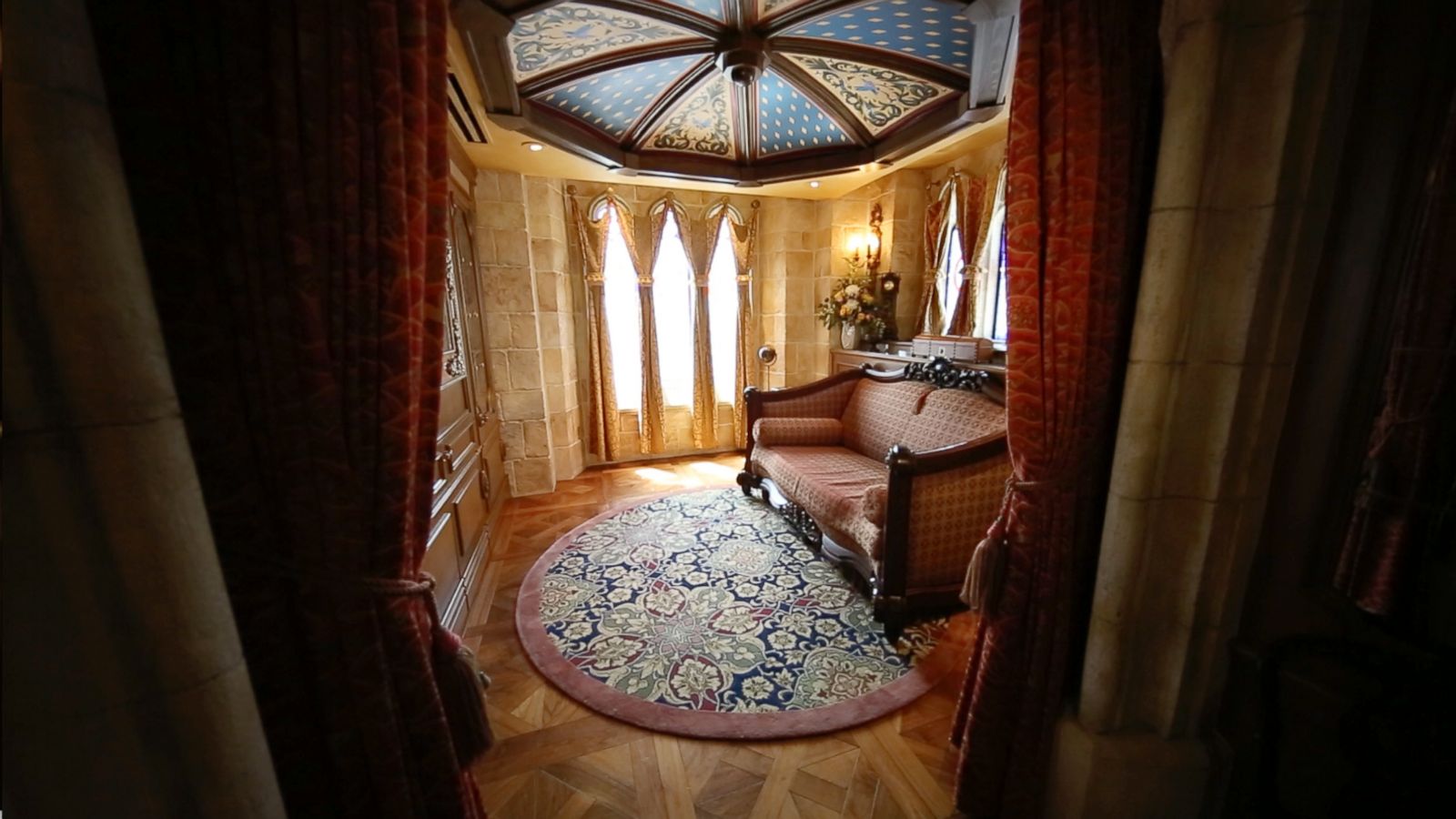 PHOTO: A look inside the Cinderella Castle suite at Walt Disney World.