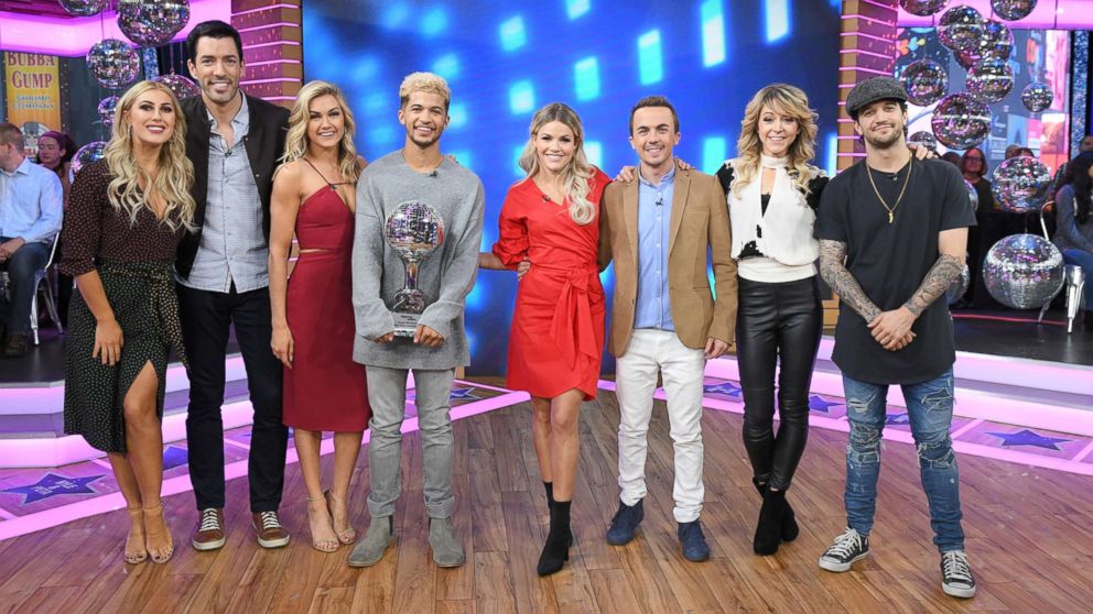 PHOTO: The "DWTS" season 25 finalists smile for the camera at "GMA," on Nov. 22,107.