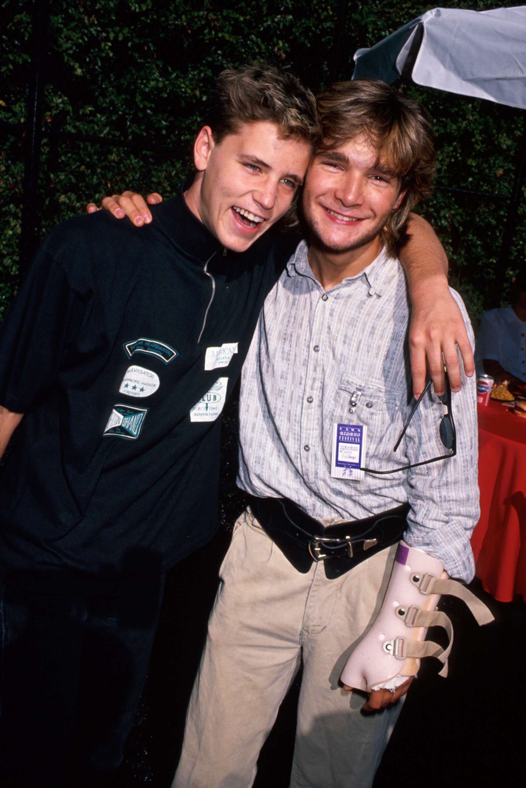PHOTO: Actors Corey Haim and Corey Feldman, Jan. 1, 1989. 