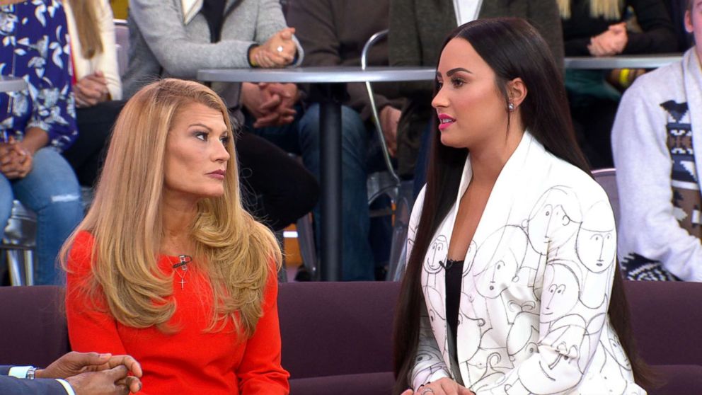 PHOTO: Demi Lovato sat with her mom Dianna de la Garza on "GMA" to discuss her new memoir.