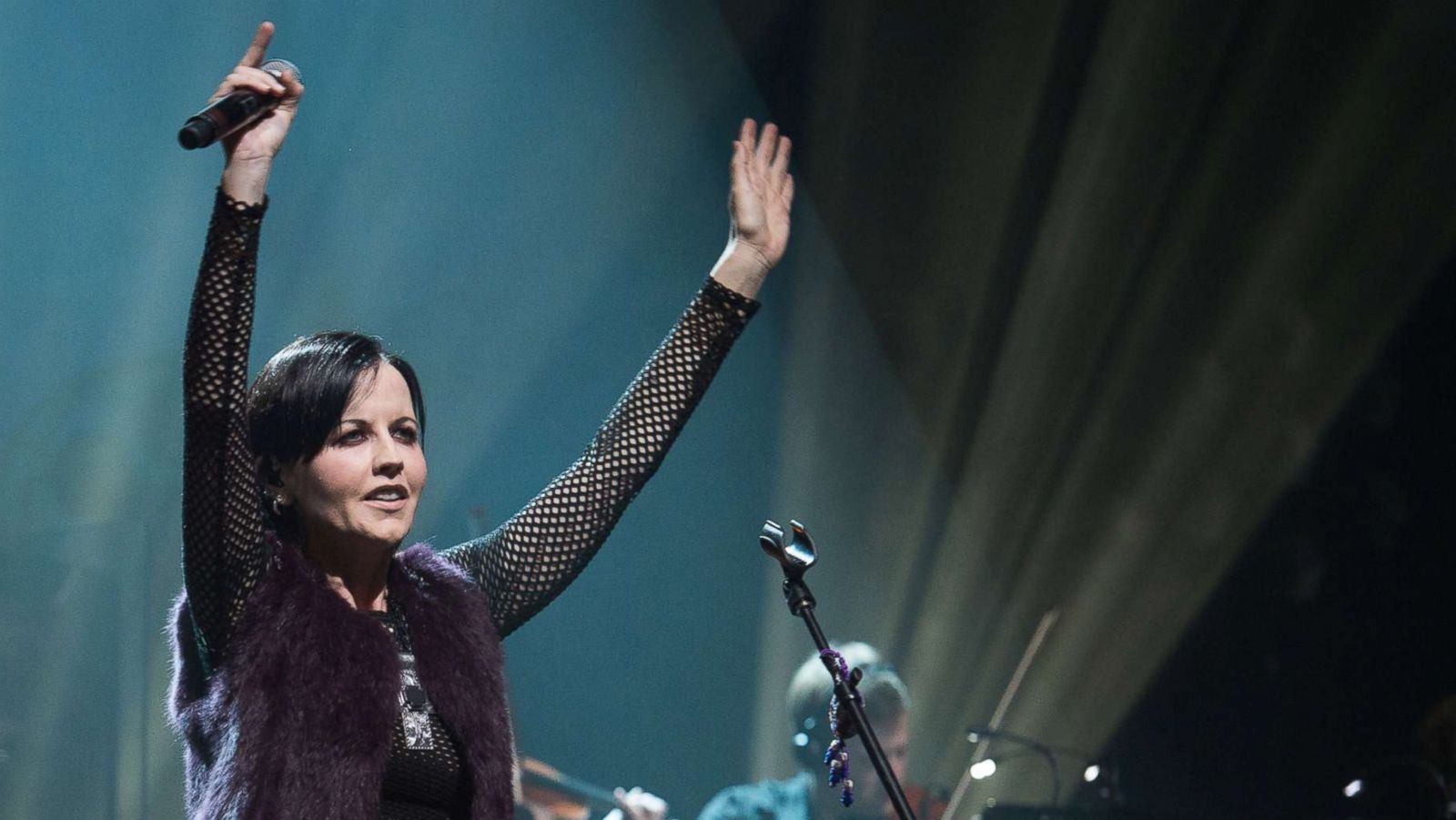 PHOTO: Dolores O'Riordan of The Cranberries performs at L'Olympia, May 4, 2017, in Paris.