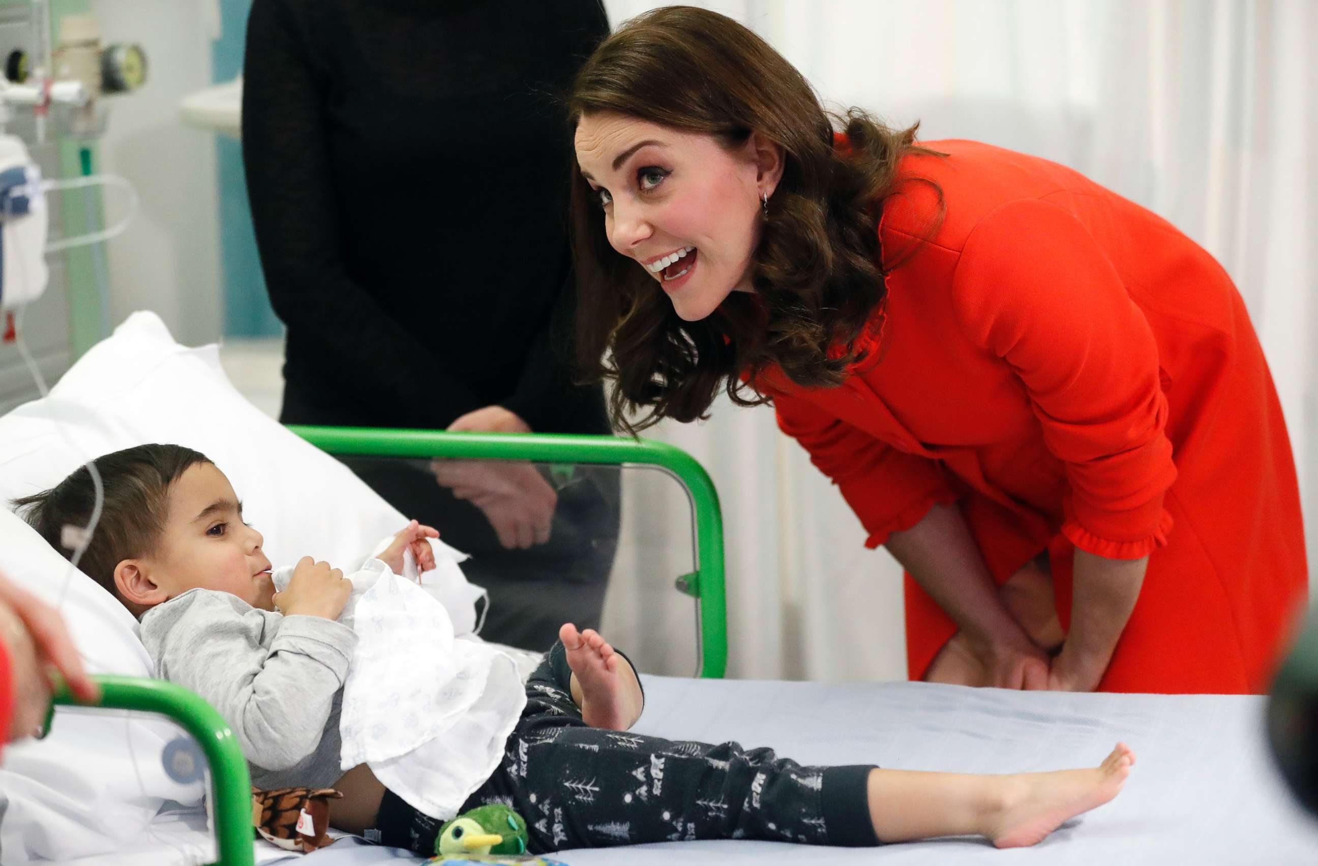 PHOTO: Kate, the Duchess of Cambridge reacts to patient Rafael Chana, 4, as she visits Great Ormond Street Hospital to officially open the Mittal Children's Medical Centre, home to the new Premier Inn Clinical Building in London, Jan. 17, 2018.