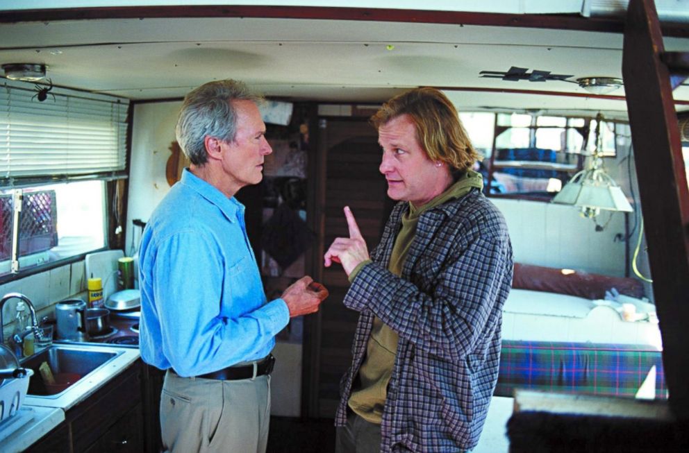PHOTO: Clint Eastwood and Jeff Daniels in "Blood Work," 2002.
