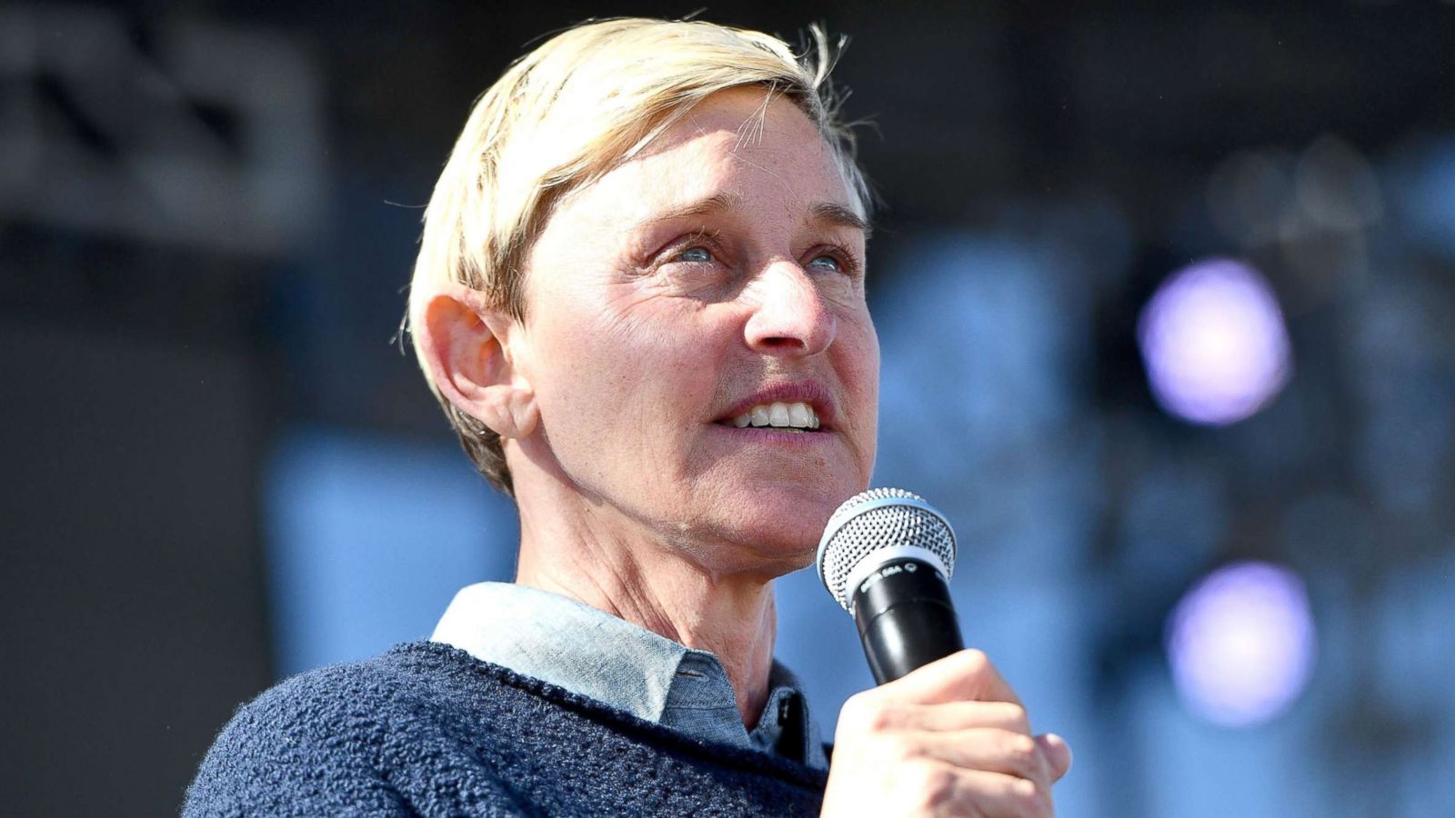 PHOTO: Ellen DeGeneres performs onstage at a benefit at Bella Vista Ranch & Polo Club on Feb. 25, 2018 in Carpinteria, Calif.