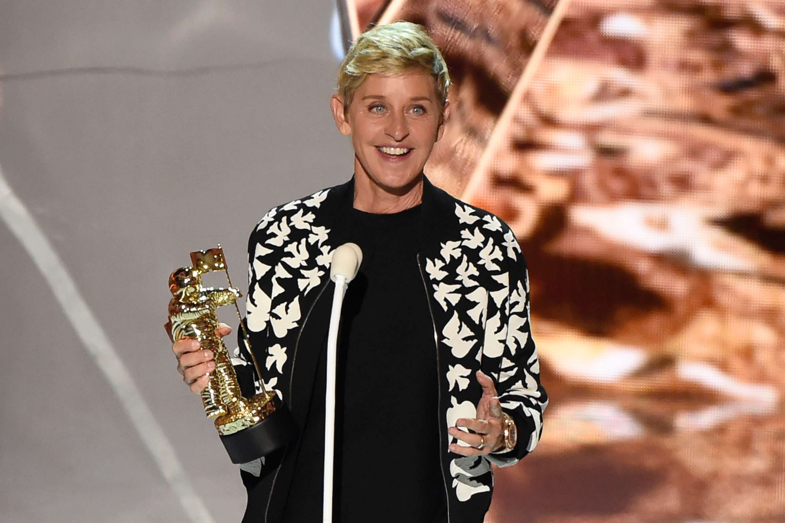 PHOTO: Ellen DeGeneres presents the MTV Michael Jackson Video Vanguard Award at the MTV Video Music Awards at The Forum, Aug. 27, 2017, in Inglewood, Calif.