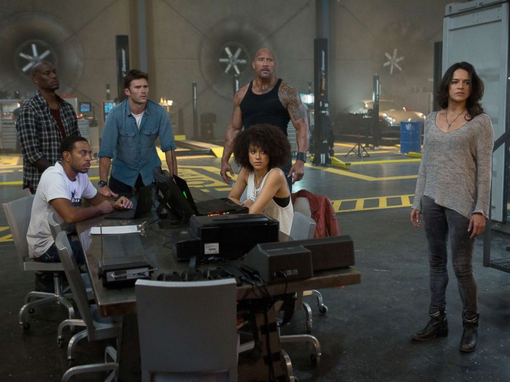 PHOTO: Cast of The Fate of the Furious.
