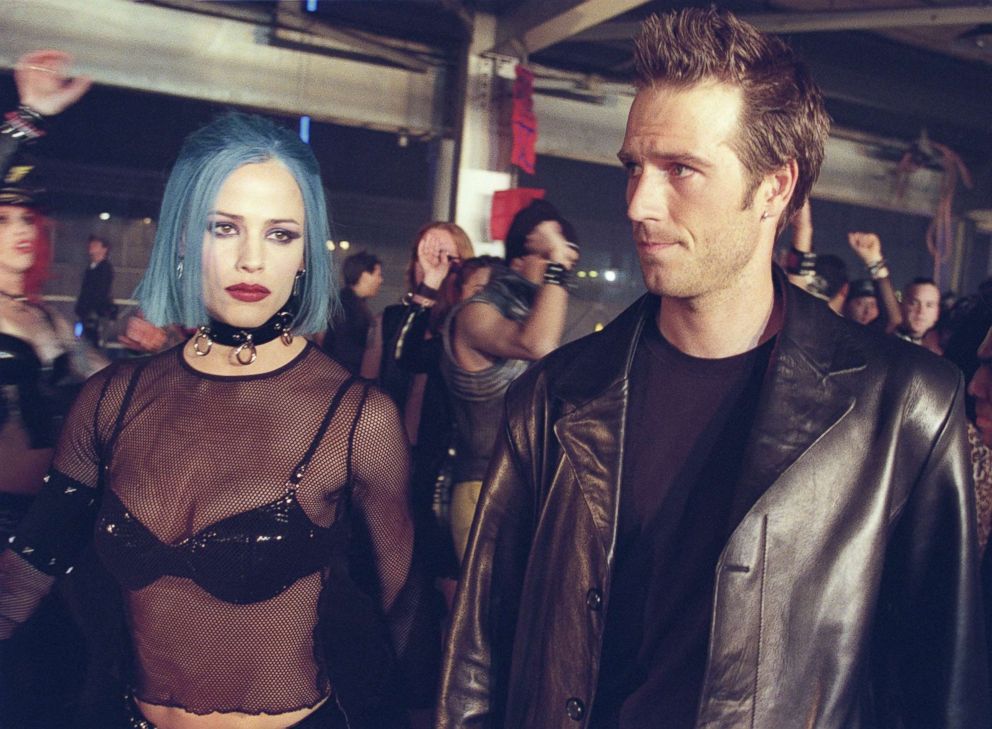 PHOTO: Jennifer Garner and Michael Vartan star in an episode of 'Alias.' 