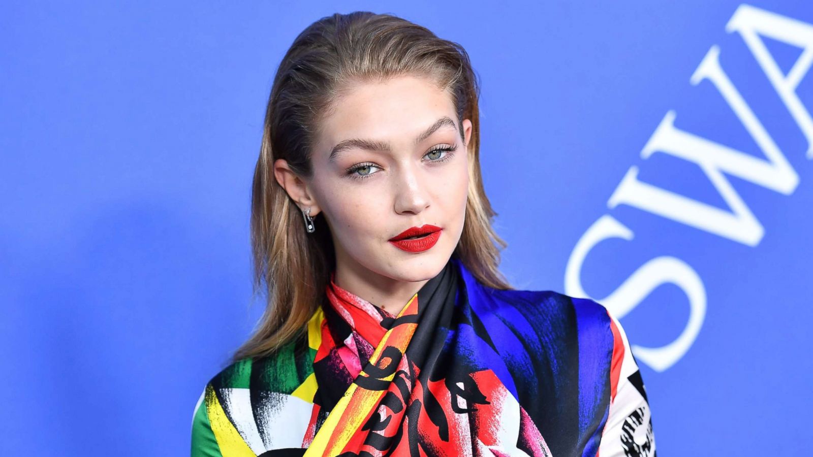 Gigi Hadid Reveals She's Been Suffering from a Thyroid Disease - Gigi  Hadid's Thyroid Disease Behind Weight Loss