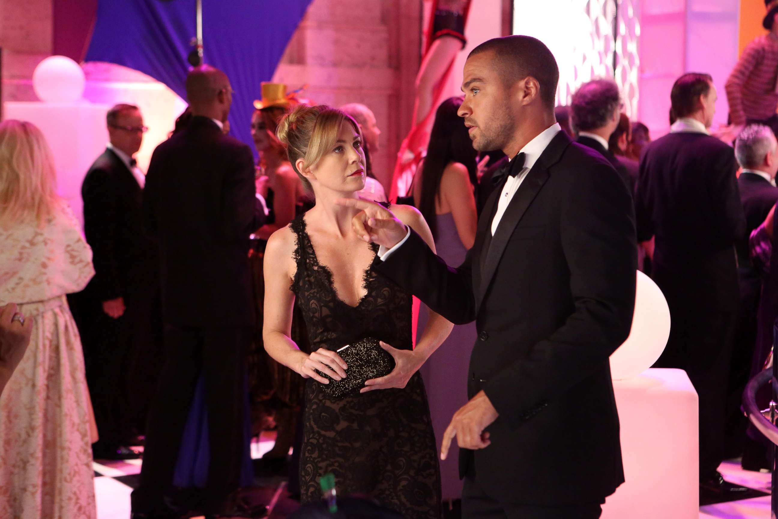 PHOTO: Ellen Pompeo and Jesse WIlliams from the episode "Puttin' on the Ritz" of "Grey's Anatomy," which aired Oct. 10, 2013 on the ABC Television Network. 