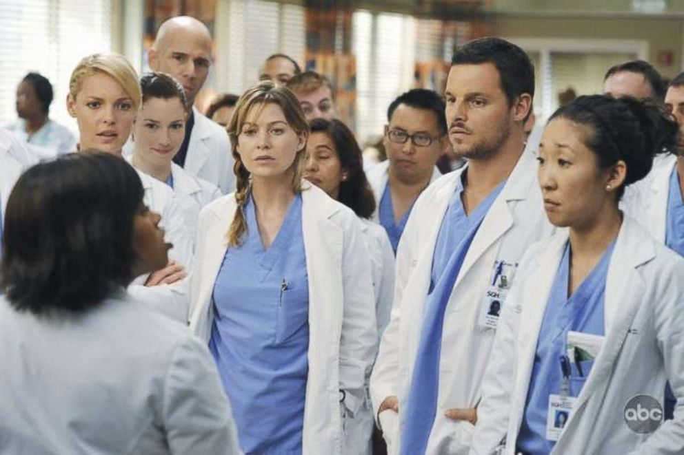 PHOTO: Katherine Heigl, Justin Chambers, Sandra Oh, Ellen Pompeo, and Chandra Wilson in an episode from "Grey's Anatomy," 2005.