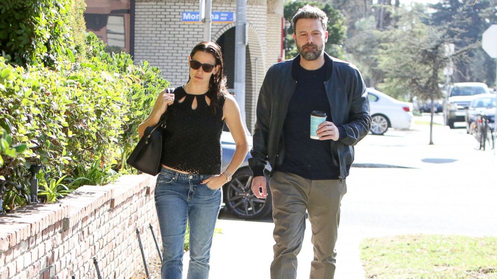 Jennifer Garner Officially Files For Divorce From Ben Affleck Nearly 2 Years After Announcing Split Abc News