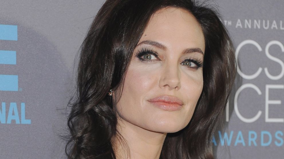 VIDEO: Angelina Jolie Details Ovarian Surgery