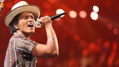 PHOTO: Recording artist Bruno Mars performs onstage during the iHeartRadio Music Festival at the MGM Grand Garden Arena on September 21, 2013 in Las Vegas, Nevada.