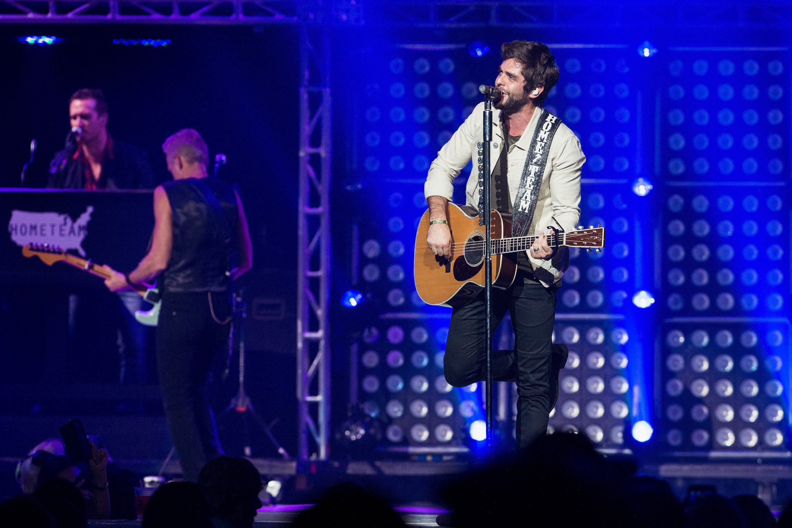 PHOTO: Thomas Rhett performs at Smoothie King Center on Oct. 16, 2015 in New Orleans.