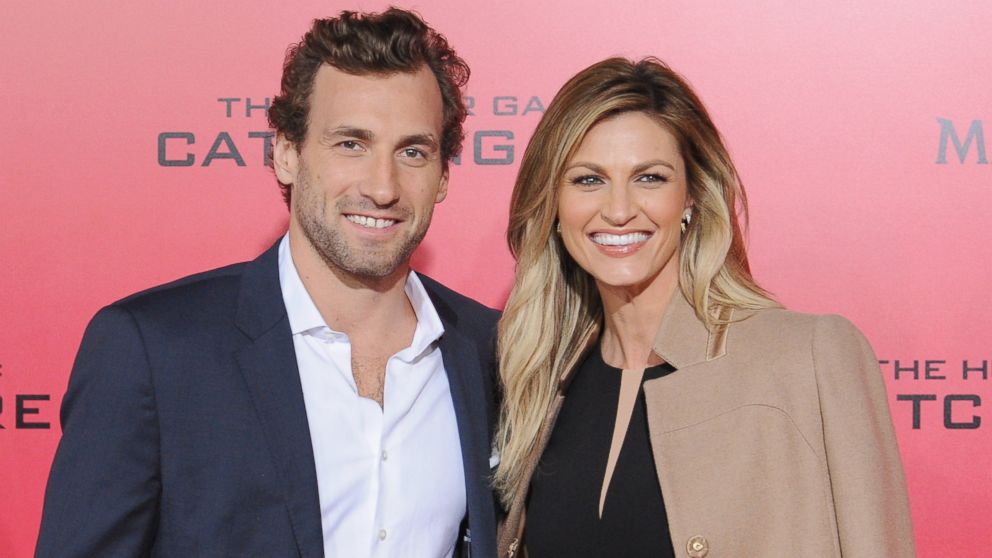 PHOTO: Professional hockey player Jarret Stoll and sportscaster Erin Andrews arrive at Nokia Theatre L.A. Live on November 18, 2013 in Los Angeles, California.  