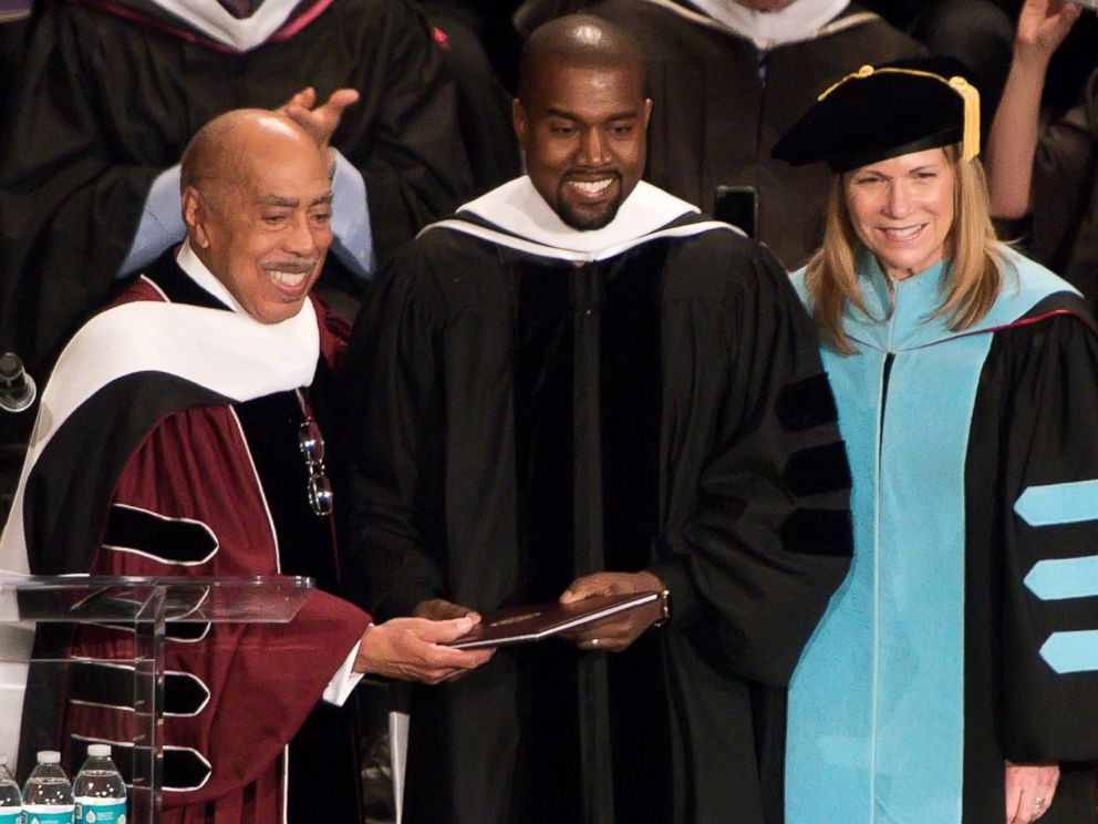PHOTO: Kanye West receives an honorary doctorate at the School Of Art Institute Of Chicago on May 11, 2015 in Chicago, Ill.