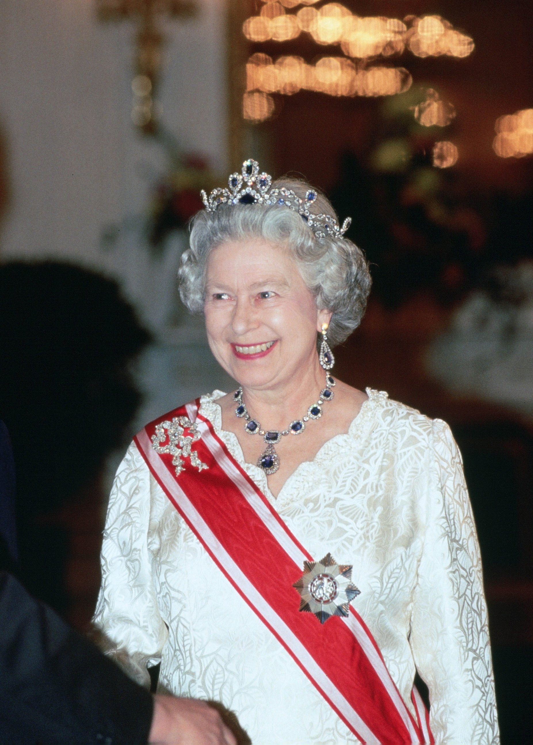 PHOTO: Queen Elizabeth II attends a banquet during a state visit to the Czech Republic on March 27, 1996.