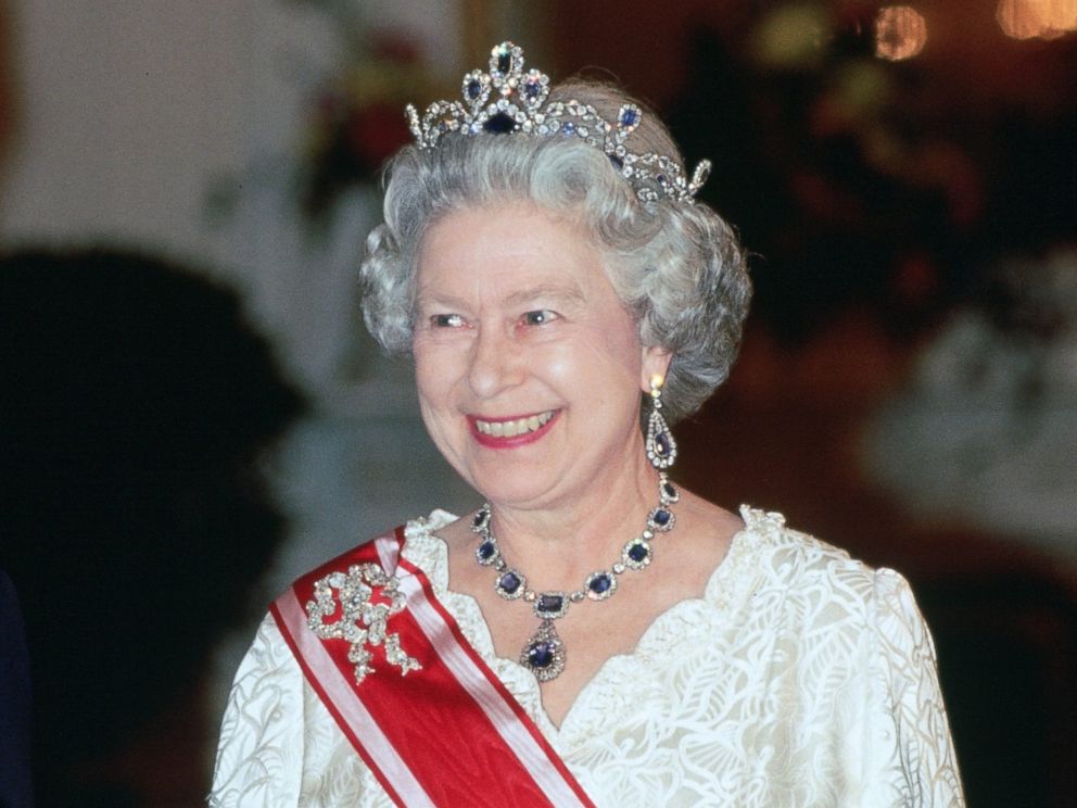 PHOTO: Queen Elizabeth II attends a banquet during a state visit to the Czech Republic on March 27, 1996.