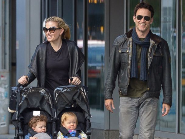 Anna Paquin Says Husband Stephen Moyer Likes Changing Diapers Abc News