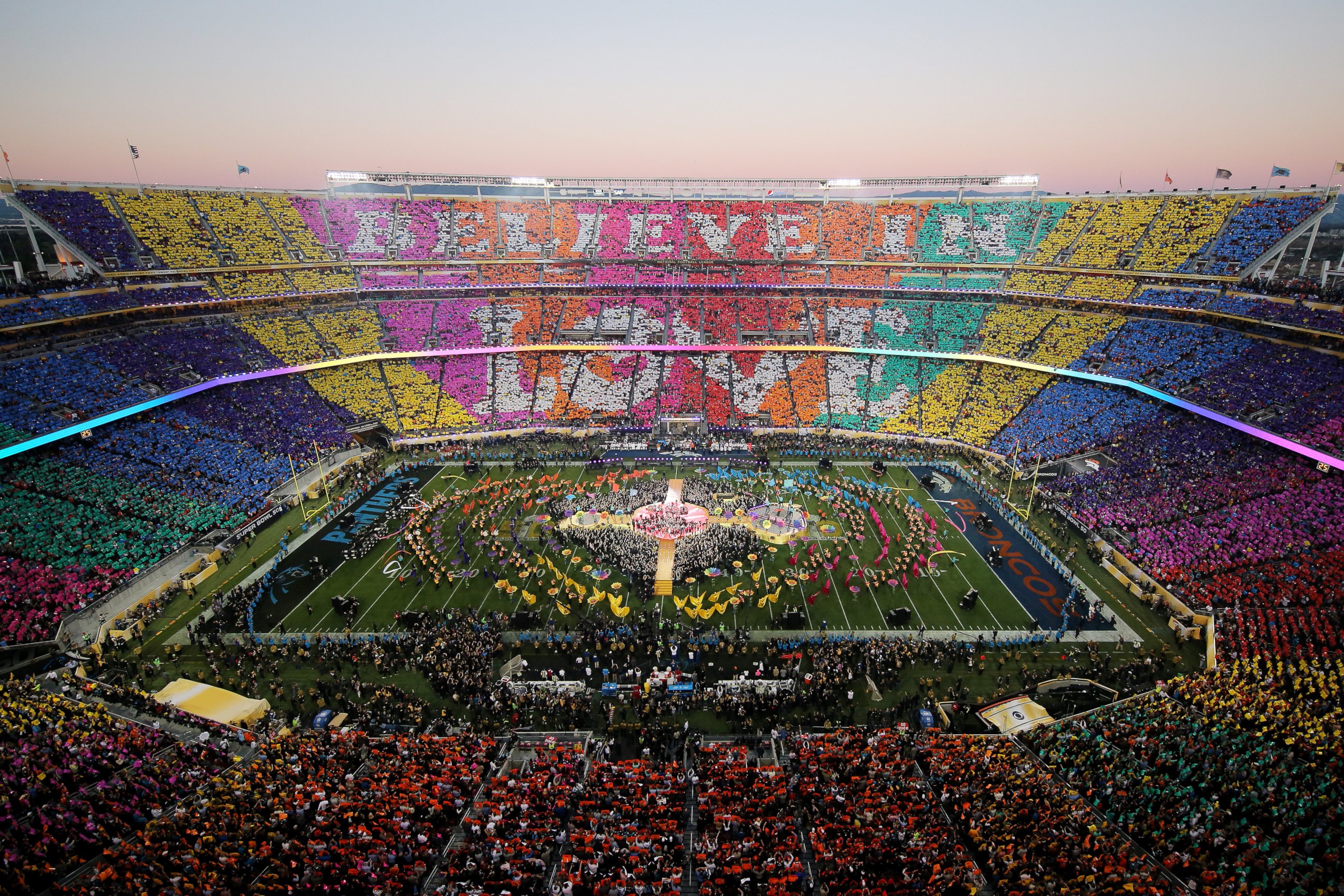 PHOTO: Coldplay, Beyoncé and Bruno Mars performs during the Pepsi Super Bowl 50 Halftime Show at Levi's Stadium on Feb. 7, 2016 in Santa Clara, Calif.